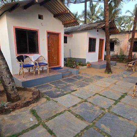 קארוואר Prafulla Homestay מראה חיצוני תמונה